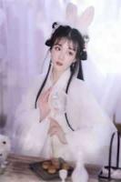 爆笑！綁攻略系統(tǒng)后穿進(jìn)頂流男團(tuán)