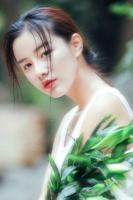 誰知?dú)q月不待人
